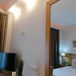 亚历山德罗酒店 酒店 3*