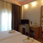 亚历山德罗酒店 酒店 3*