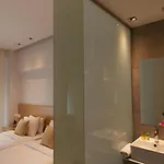 亚历山德罗酒店 3*