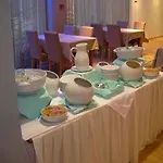 亚历山德罗酒店 3* Anchialos