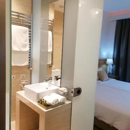 Alexandros Hotel